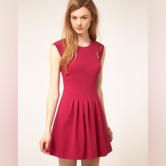 Beautiful women dress  by Seductions - Picture 1 of 6